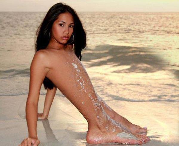 Weirdest Pictures: One Giant Foot