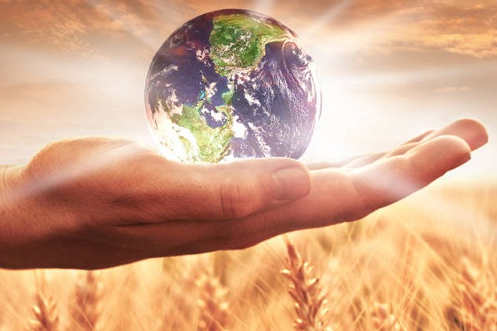 The Attitude of Abundance: What Separates The Wealthy from the Poor