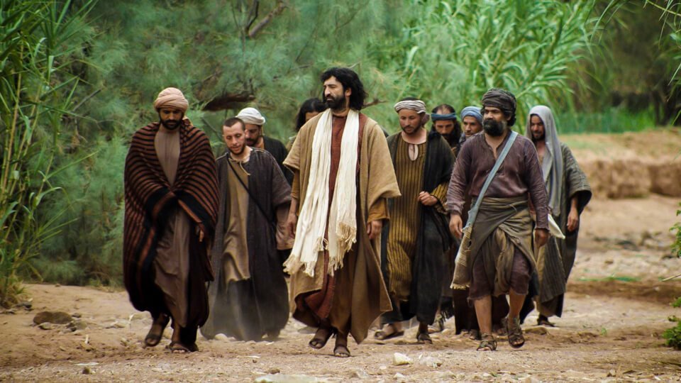 The Signs of The Disciples of Jesus Christ: What Makes People To Follow Your Leadership