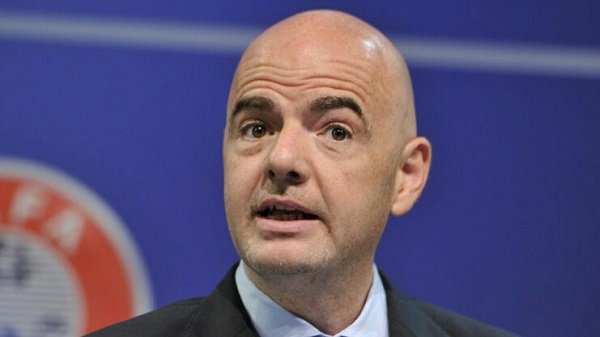 Infantino urges restraint in punishing Super League clubs