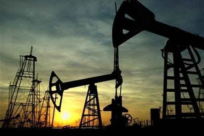 Oil prices rise after OPEC+ keeps output steady, Russian price cap imposed