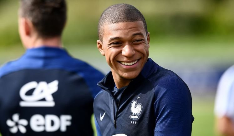Madrid make 160mn bid for Mbappe