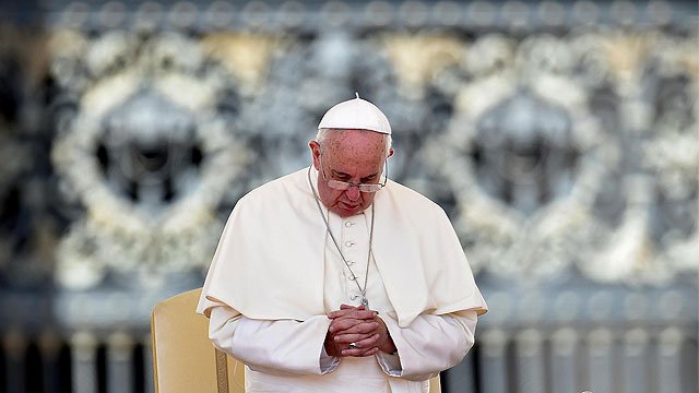 Italian clergyman in pope’s residence has virus