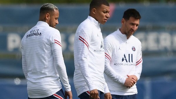 PSG to ‘try everything’ to keep Mbappe from clutches of Madrid