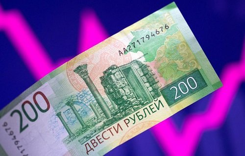 Russian rouble hovers near 5-year highs vs euro, stocks up