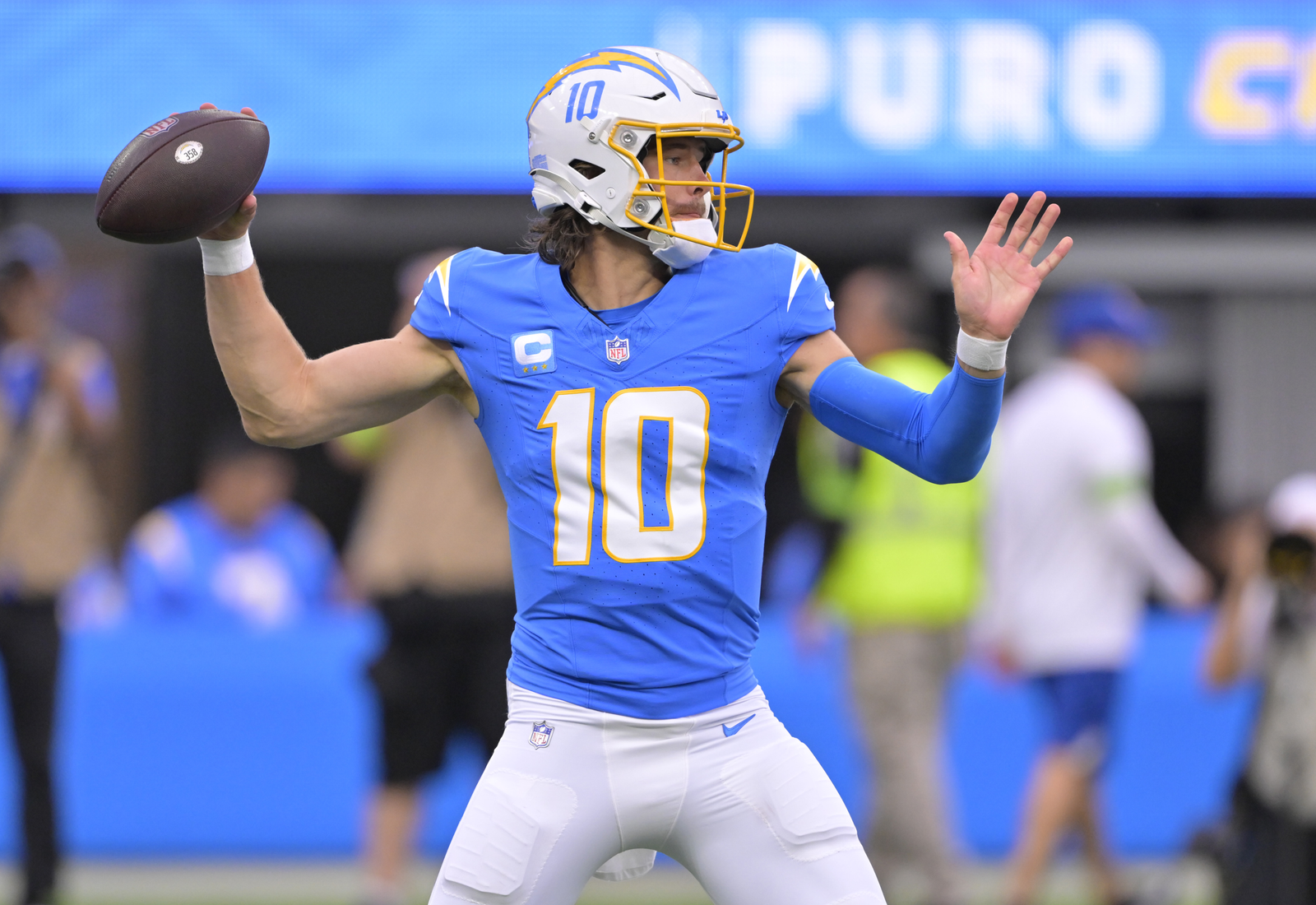 NFL Monday Night Football Predictions, Picks & Best Bets for 10/16 - Sports Illustrated