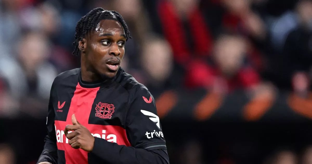 Manchester United 'intensify contact' for 13-goal defender and other transfer rumours - Manchester Evening News