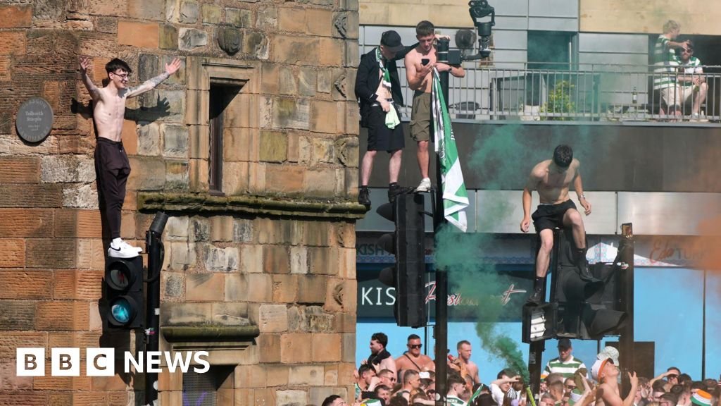 Call for organised football fan celebrations after Celtic disorder - BBC