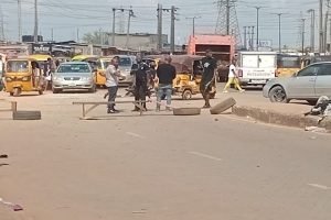 Hoodlums at Ipaja Police Station