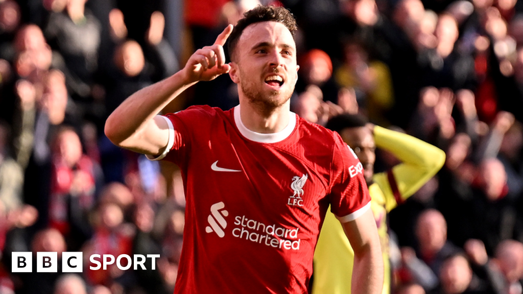 Liverpool 3-1 Burnley: Darwin Nunez scores in front of new club record league attendance - BBC